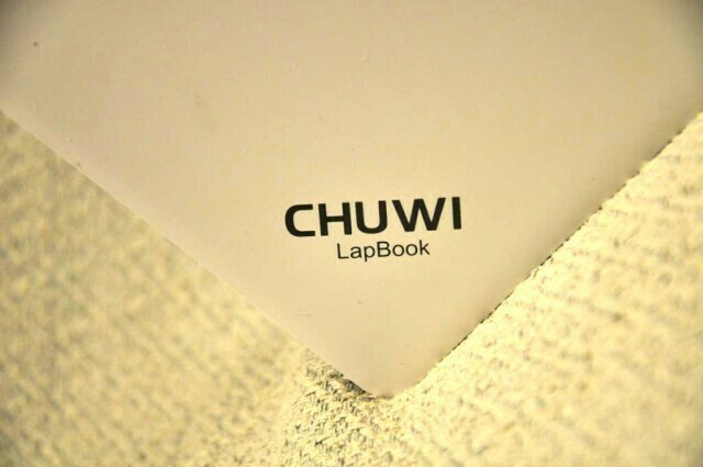 1-chuwi-lapbook-windows-10-logo