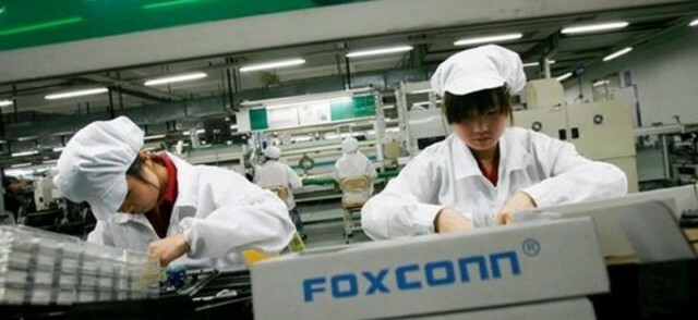 foxconn-workers
