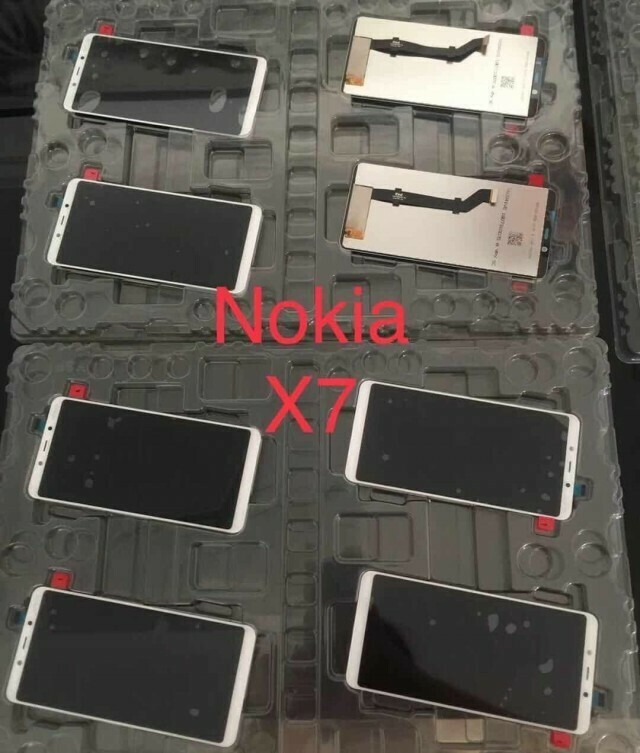 Nokia-X7-panels